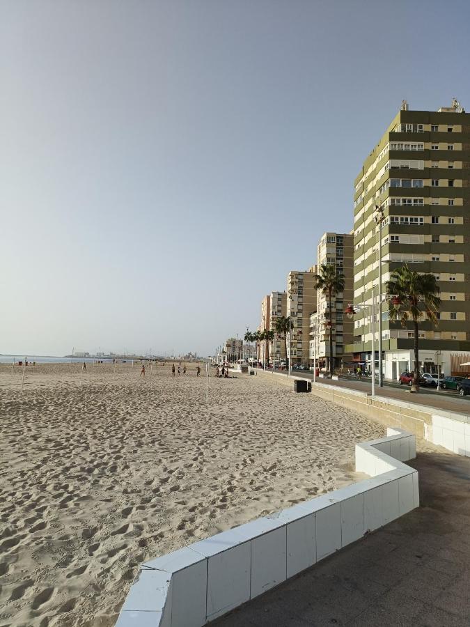 Piso Calidad Precio Junto A La Playa De La Victoria Appartement Cádiz Buitenkant foto