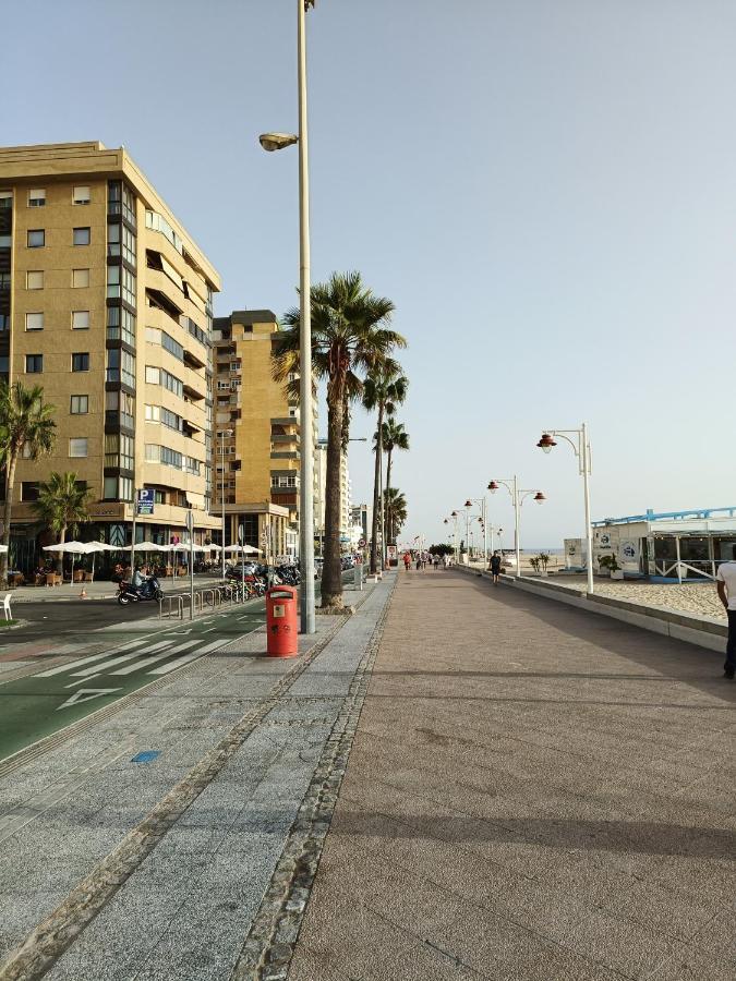Piso Calidad Precio Junto A La Playa De La Victoria Appartement Cádiz Buitenkant foto